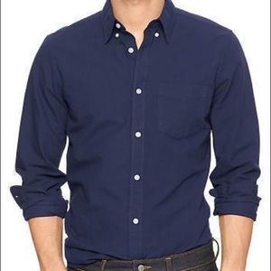 GAP Modern Oxford button down shirt